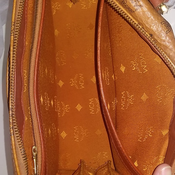 MCM GERMANY MADE. BOSTON TYPE excellent condition - Picture 2 of 8